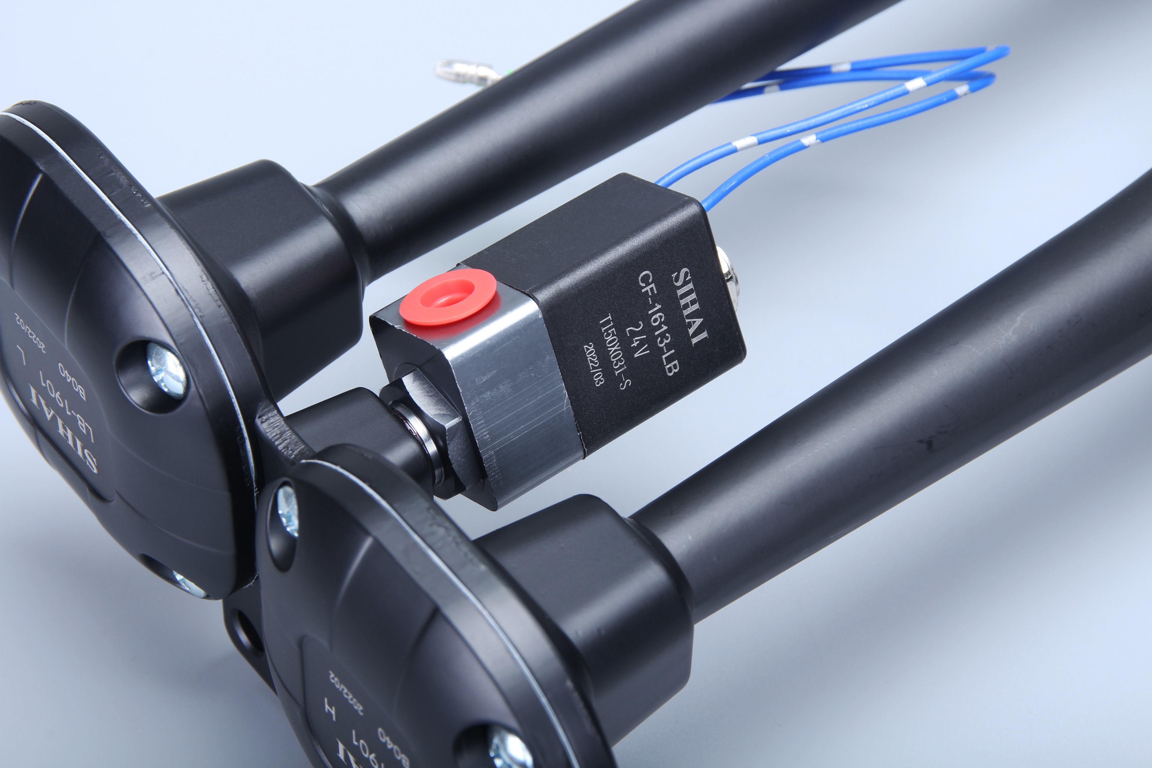 LB-1901 / LB-1902 货车通用双管电控气喇叭 - 阀体细节图