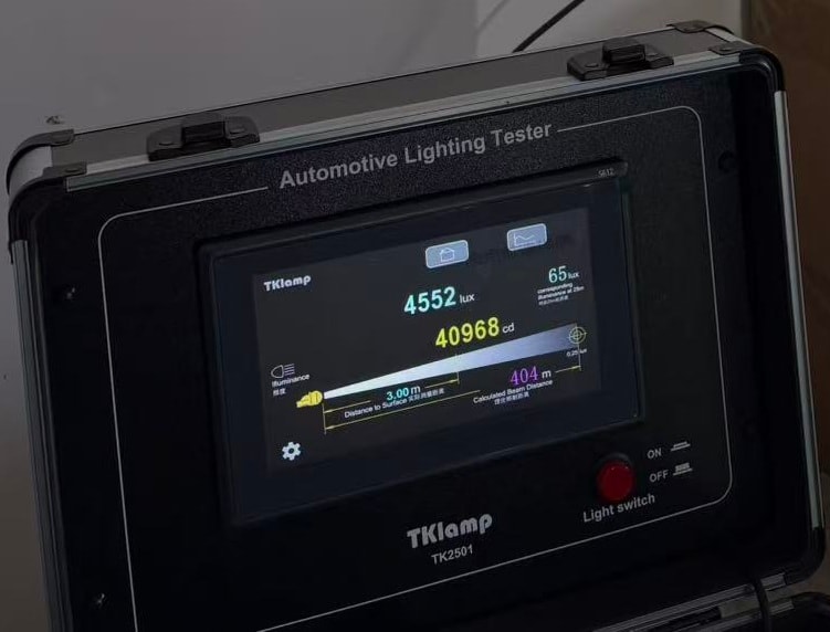 LE-1501 汽车LED大灯 - 3米透镜近光测试图